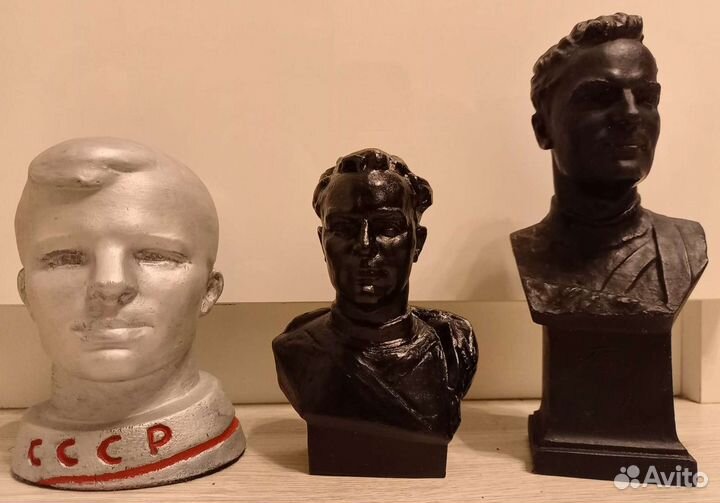 Космос Гагарин Титов Маяковский Высоцкий Ну,погод