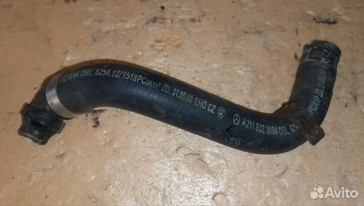 Патрубок отопителя Mercedes W211 A2118320094