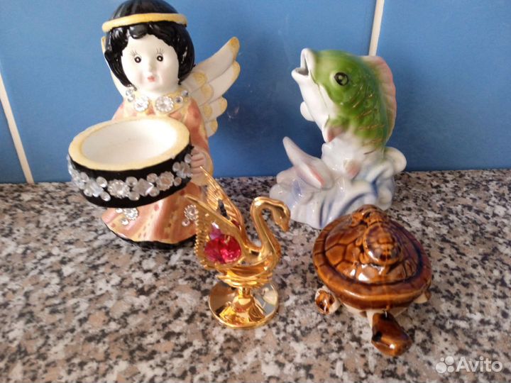 Сувениры статуэтки