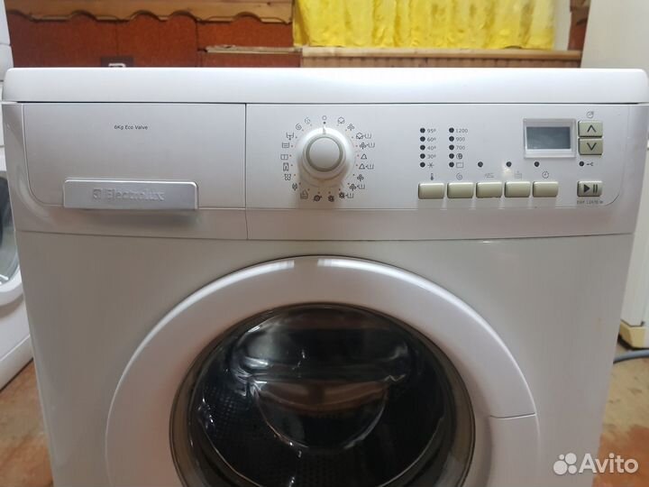 Стиральная машина Electrolux EWF 12470 W