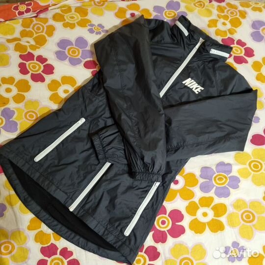 Ветровка Nike