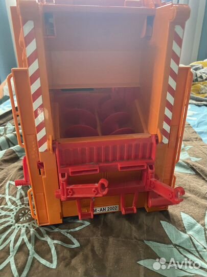 Мусоровоз bruder