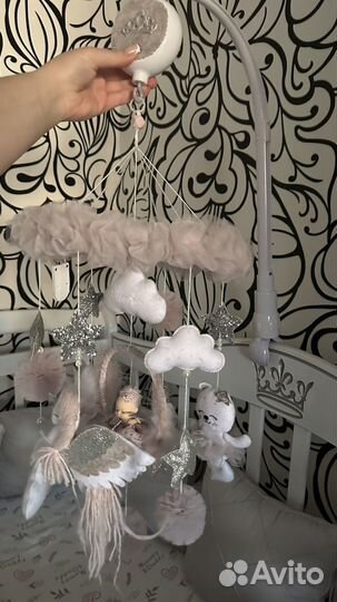 Мобиль на детскую кроватку