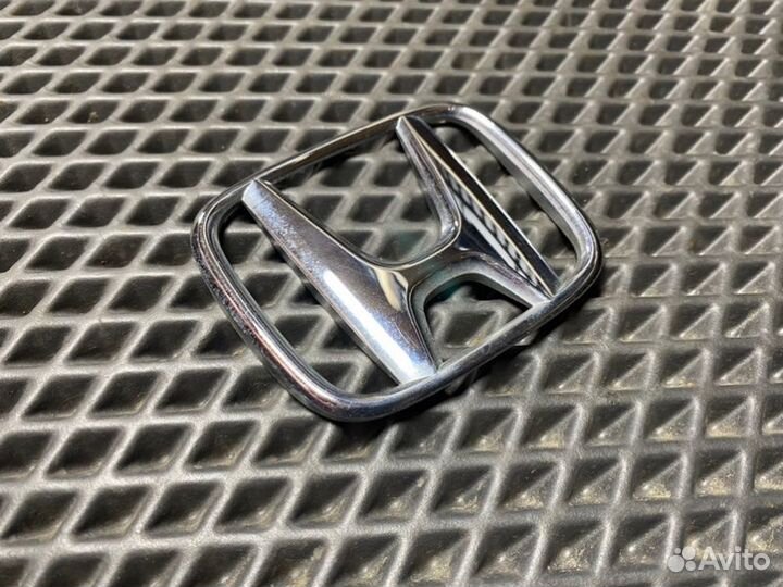Эмблема (значок) крышки багажника Honda Accord 8
