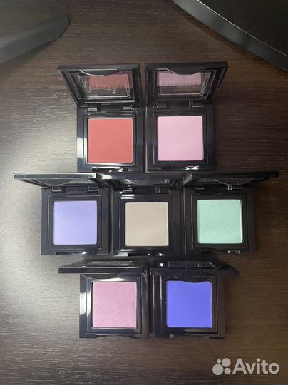 Румяна и тени Bobbi Brown