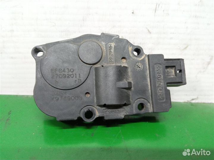 Сервопривод заслонок печки Mercedes-Benz Cls 350