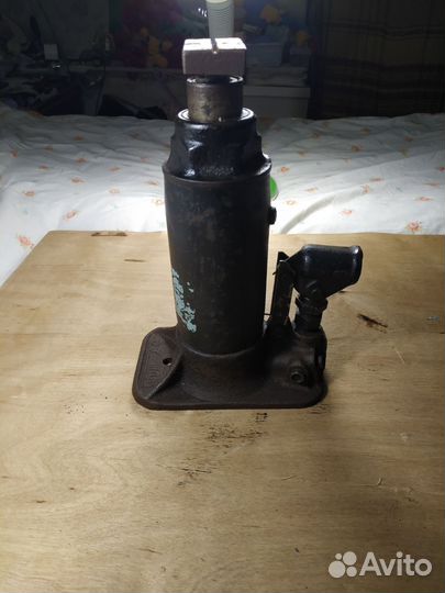 Домкрат