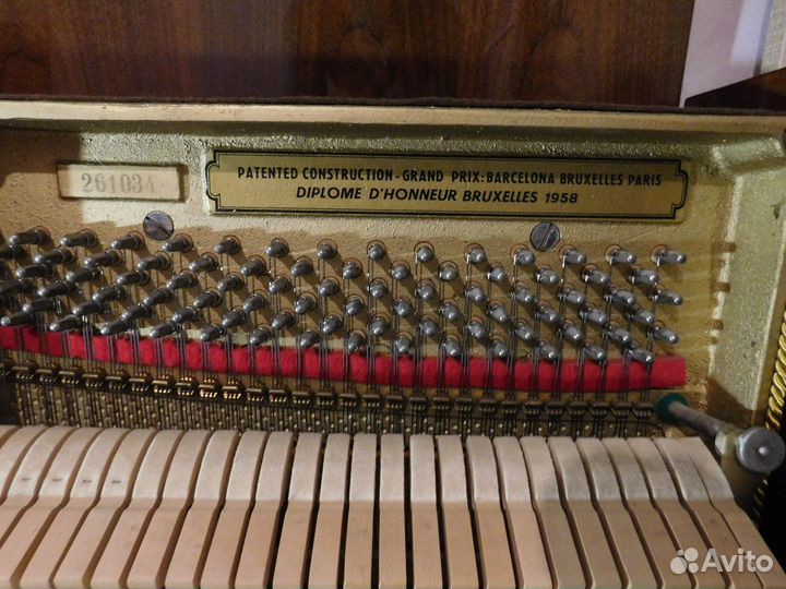 Пианино petrof