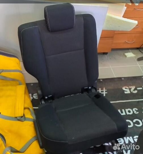 Сиденья toyota Rav 4