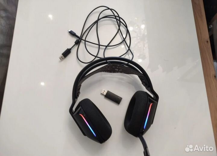 Наушники Logitech g733