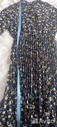 Платье в цветочек 44-46