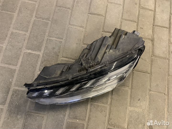Фара левая audi a4 8w0941033d