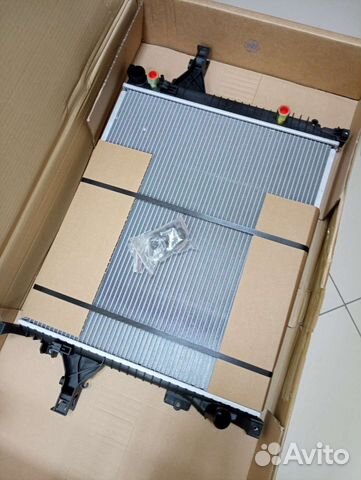 Радиатор охлаждения для Volvo XC90 nissens 65613A