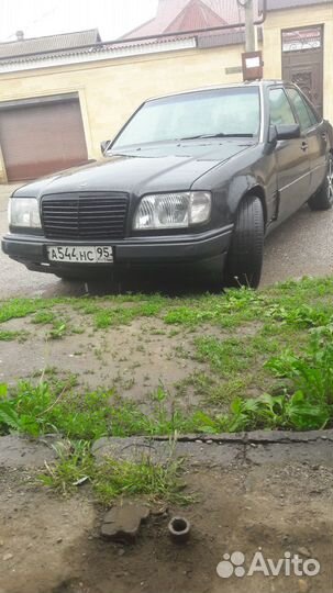 Капот на мерседес 124