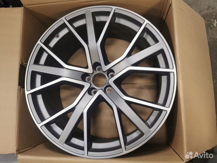 Диск r22 Audi Q7 4M 4m0601025cp