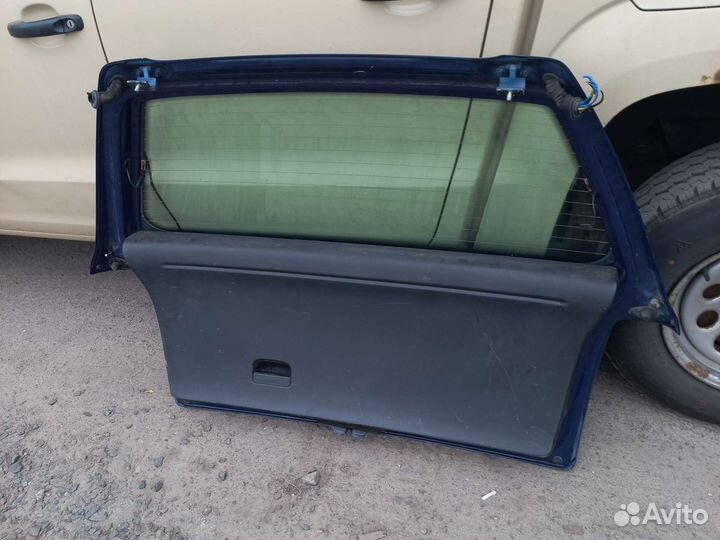 VW Golf 3 combi (92-98) крышка багажника в сборе