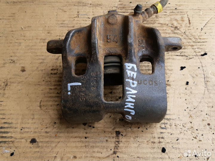 Суппорт передний Ситроен Берлинго М49 96-02