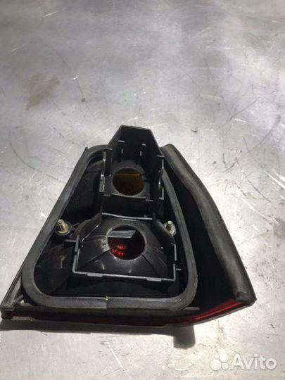 Фонарь задний левый Volkswagen Passat B2
