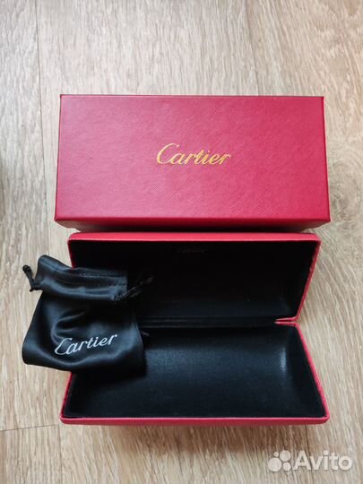 Коробки и футляры от очков Cartier