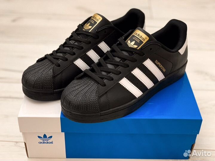 Кроссовки Adidas superstar