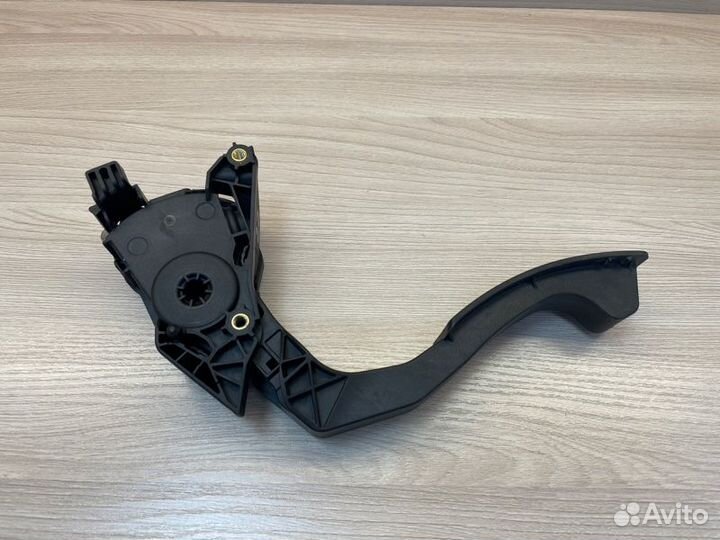 Педаль газа LADA X-Ray