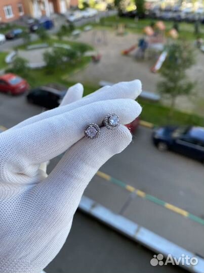 Серебряные серьги пусеты