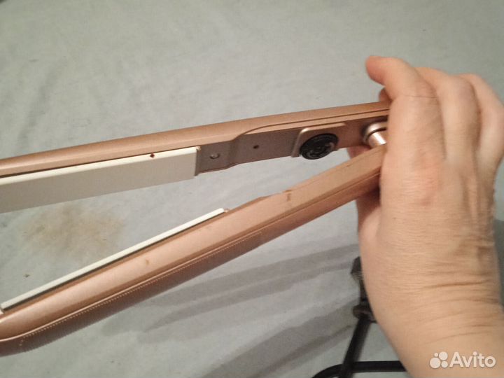 Выпрямитель для волос профессиональный