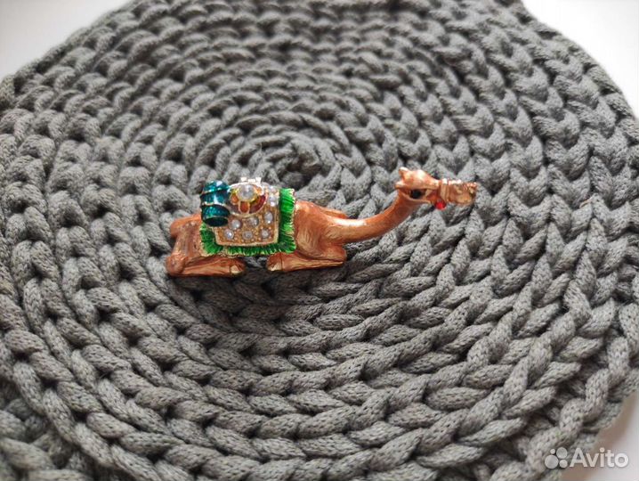 Фигурка верблюд с шкатулкой