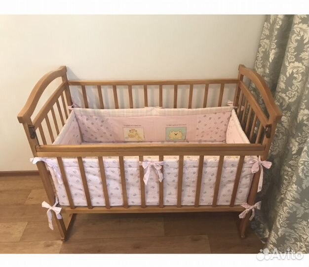 Полный комплект на детскую кроватку для девочки