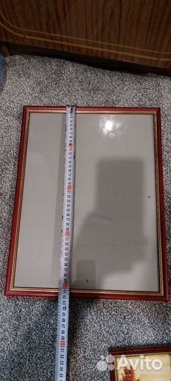 Рамка для фотографий. В подарок 2 картины