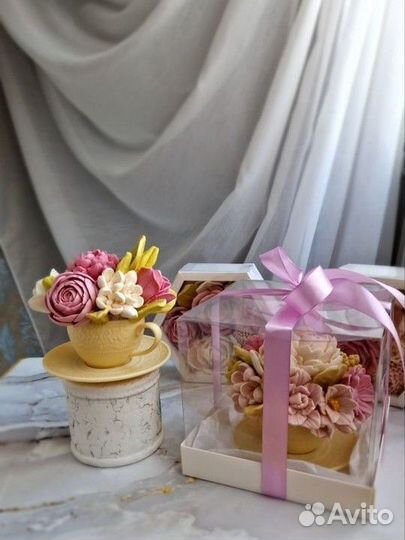 Зефирный букет в шоколадном чайном наборе