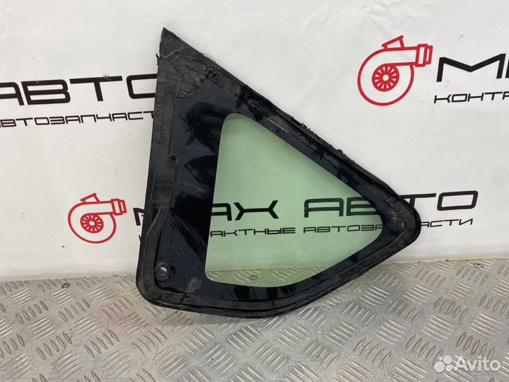 Б/У форточка багажника (стекло, собачатник) задний