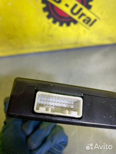 Блок управления парктроником Nissan Patrol