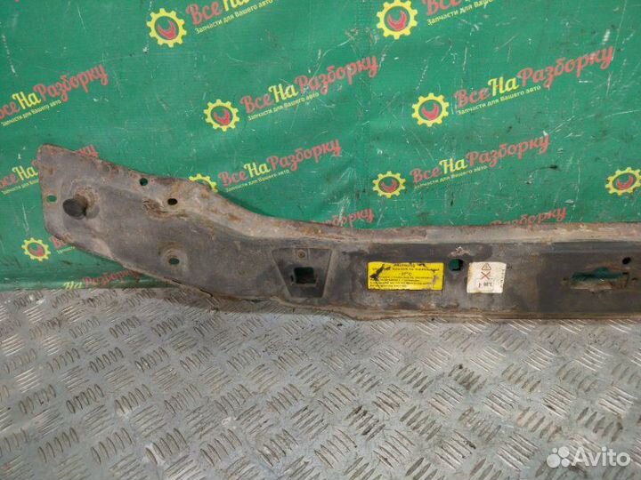 Рамка радиатора Mercedes-Benz Vito W638 2.0 diesel