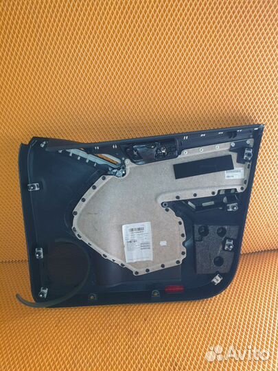 Обшивка двери передней левой Volkswagen Tiguan I