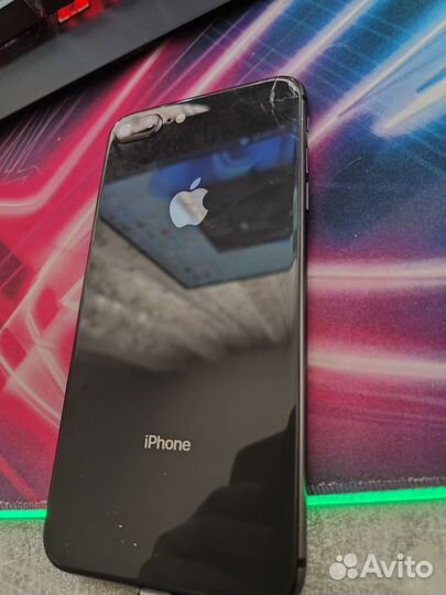 iPhone 8 Plus, 64 ГБ