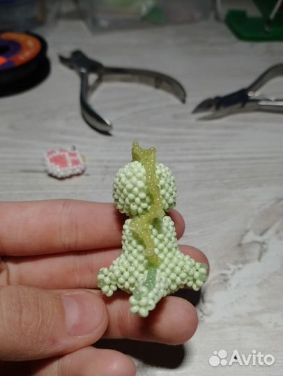 Фигурка амигуруми из бисера Динозавр