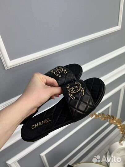 Шлепанцы Chanel