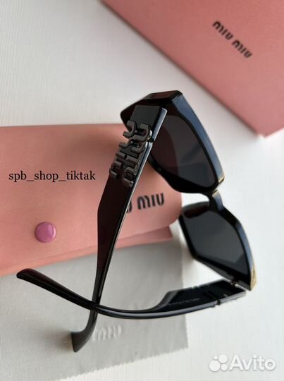 Солнцезащитные очки Miu Miu black