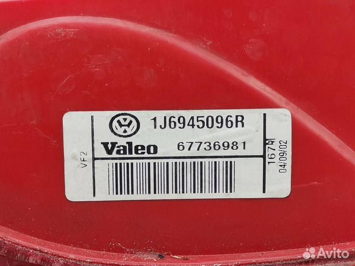 Фонарь задний правый Volkswagen Golf 4 2000