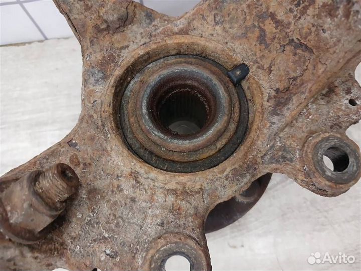 Кулак поворотный передний левый Ford Focus 2 08-11