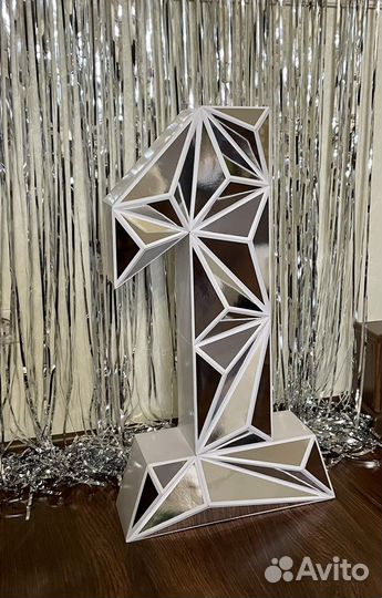 Полигональные объёмные цифры, буквы, слова