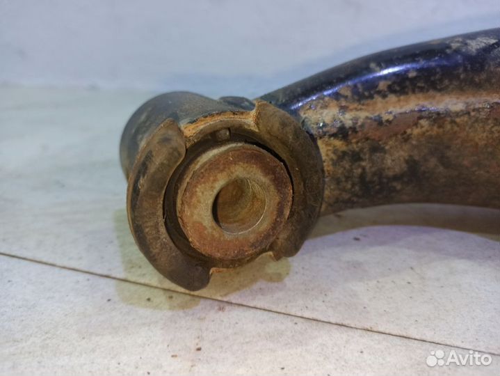 Рычаг задний нижний левый