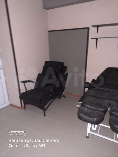 Парикмахерская с помещением