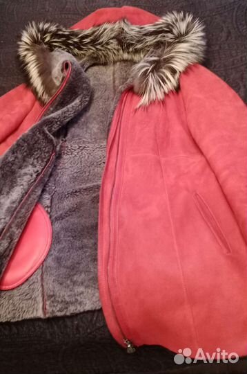 Дубленка натуральная женская с капюшоном