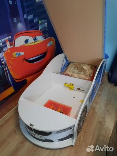 Детская кровать машина с подсветкой