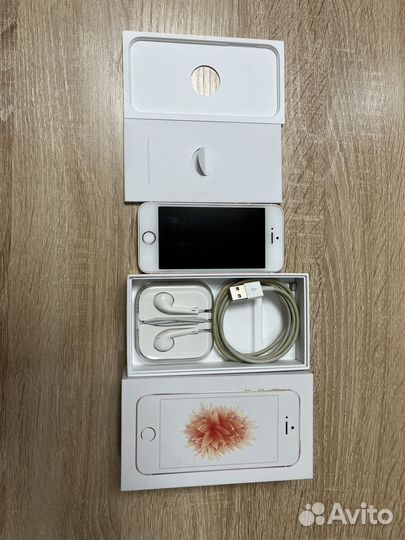iPhone SE, 16 ГБ