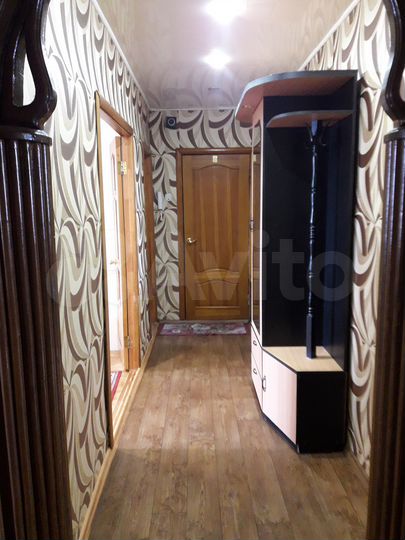 3-к. квартира, 61 м², 1/3 эт.