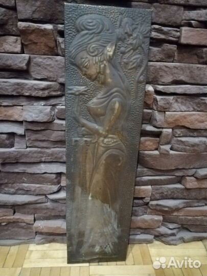 Медное панно. Медная чеканка СССР. Девушка