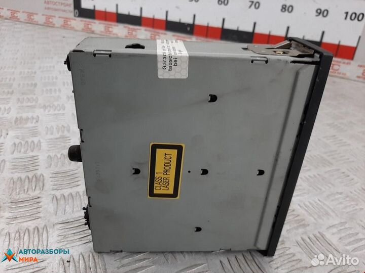 CD-чейнджер Volkswagen Golf 3 1999 1J0057119D